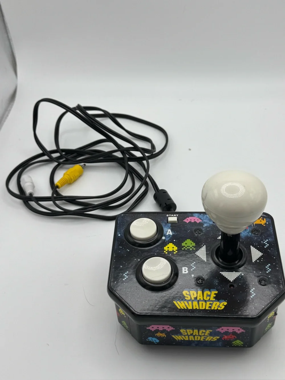 Space Invaders Plug n Play TV Arcade Retro Video Game - Tested & Working